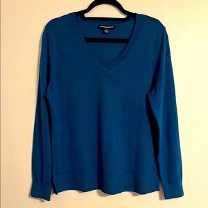 Katherine Barclay Merino Wool Extra Fine V-Neck Sweater Base Layer Teal Blue